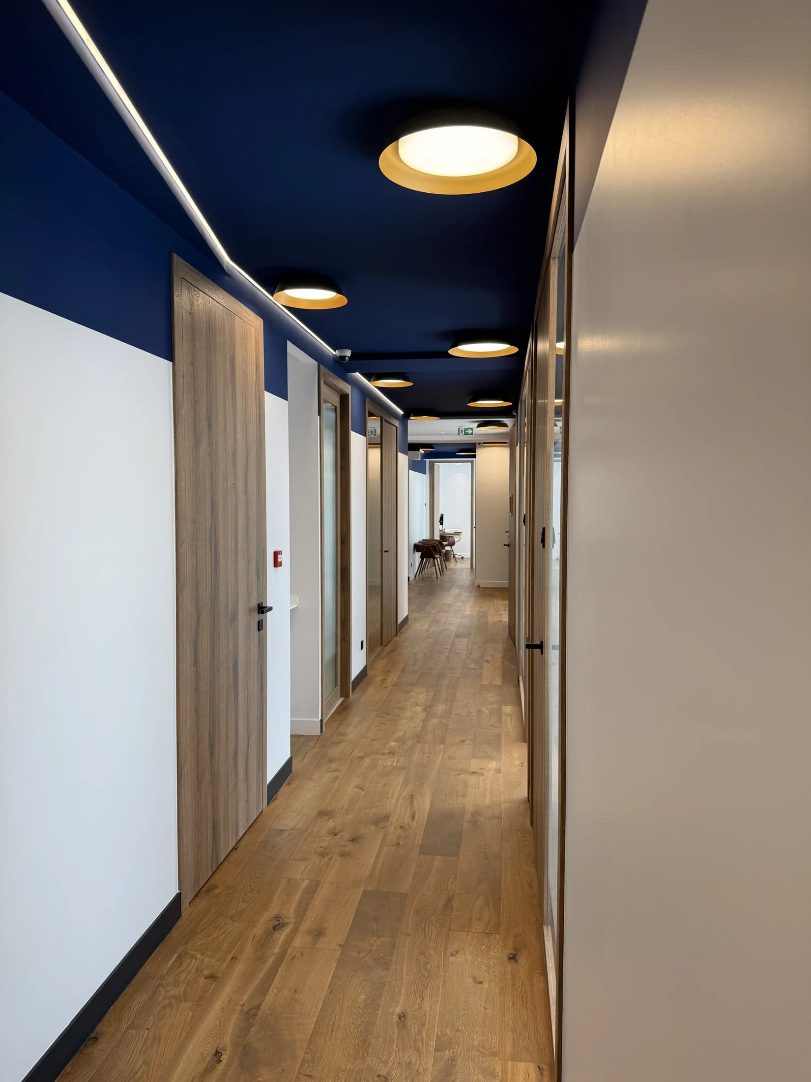 La circulation au plafond bleu — Cachan