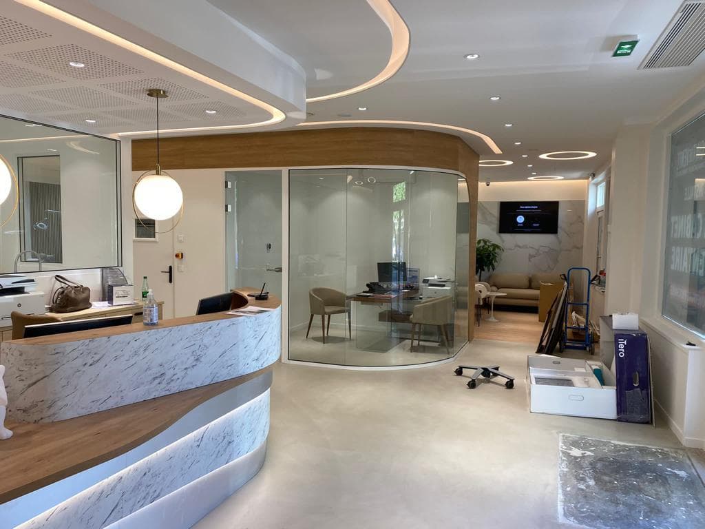 Chantier de rénovation de cabinet médical en cours en Île-de-France